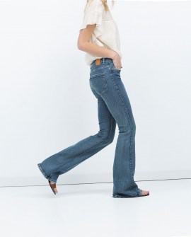 Flared jeans_4.jpg